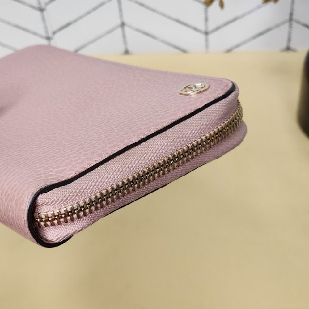 Gucci Leather Zippy Wallet - Picture 5 of 10